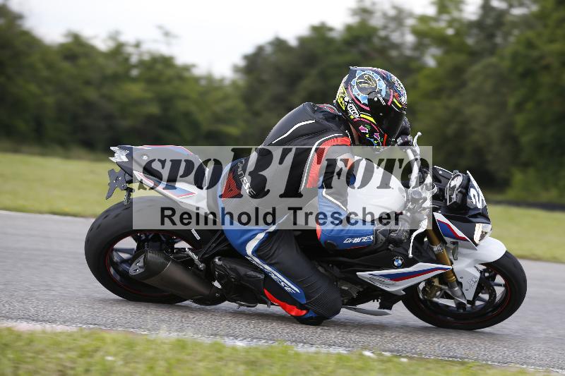 /Archiv-2024/29 12.06.2024 MOTO.CH Track Day ADR/Gruppe rot/25